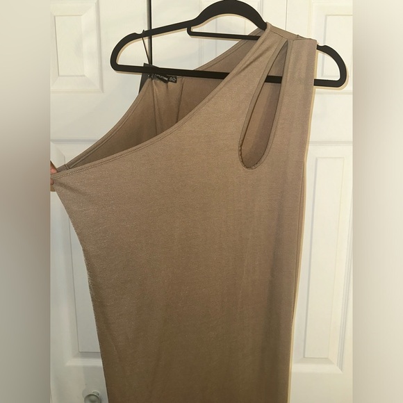 Tan bodycon dress - Picture 3 of 4